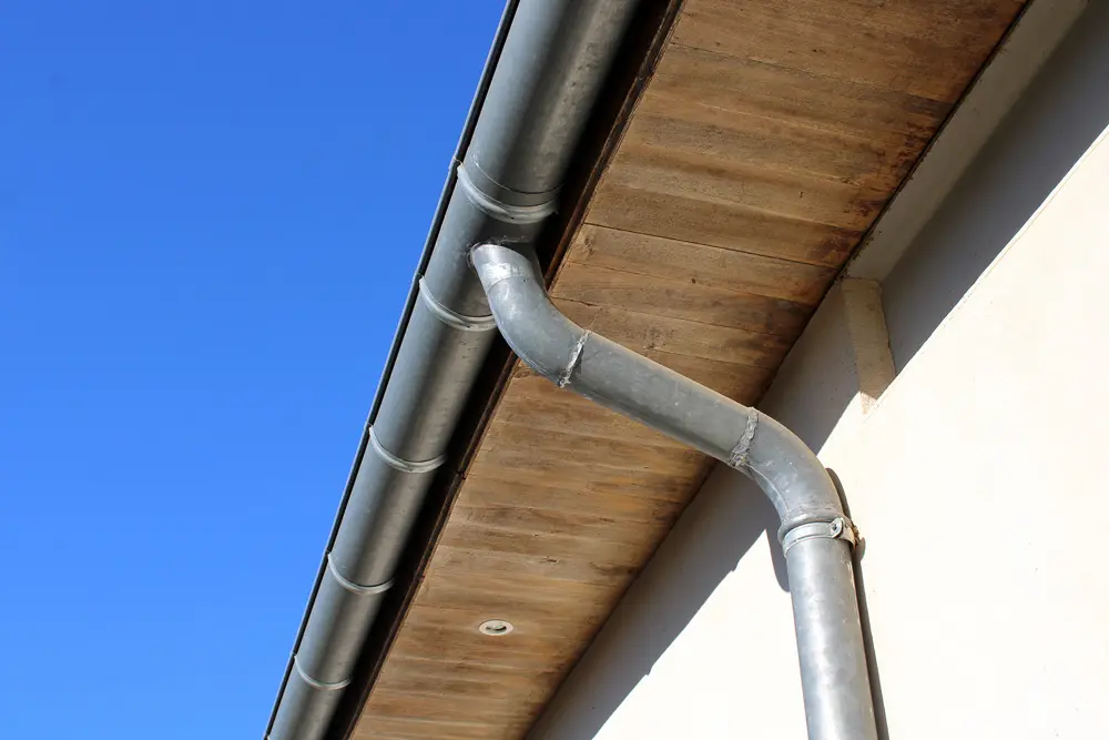 renovtoiturelorraine-zinguerie-gouttiere